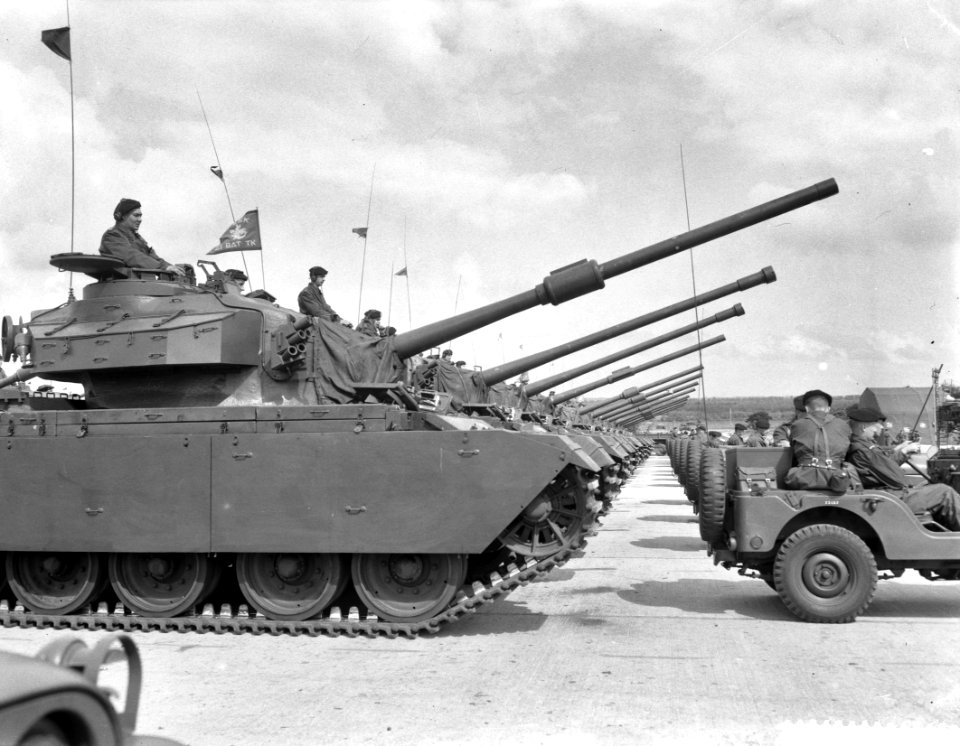 Demonstraties van Centuriontanks op de Vlasakkers Opgestelde bataljon Centuriont, Bestanddeelnr 910-4064
