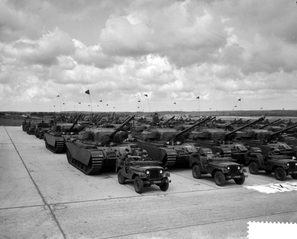 Demonstraties van Centuriontanks op de Vlasakkers Opgestelde bataljon Centuriont, Bestanddeelnr 910-4065