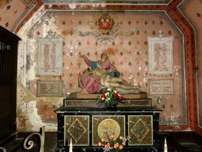 Deneuvre (M-et-M) église Saint-Rémy chapelle piéta et plaques monument aux morts