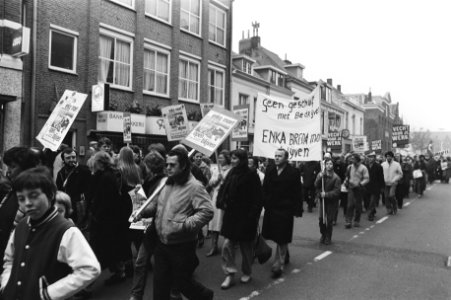 Demonstratie van het Enka-personeel in Breda tegen de aangekondigde sluiting, Bestanddeelnr 931-2808