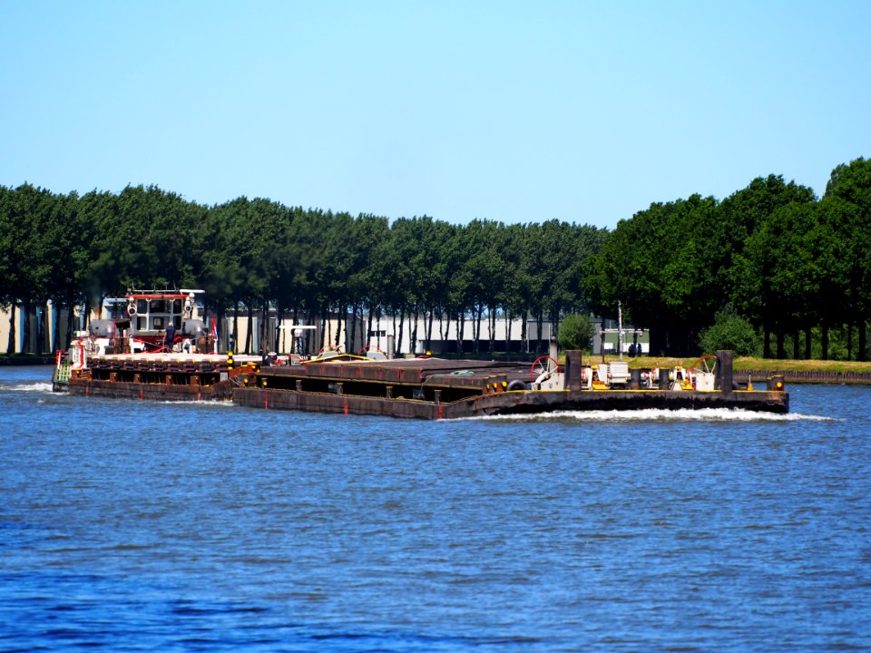 Denija - ENI 08548021 & DDSG Mahart - ENI 38601219 & ENI 04608270, Amsterdam-Rijn kanaal, pic1