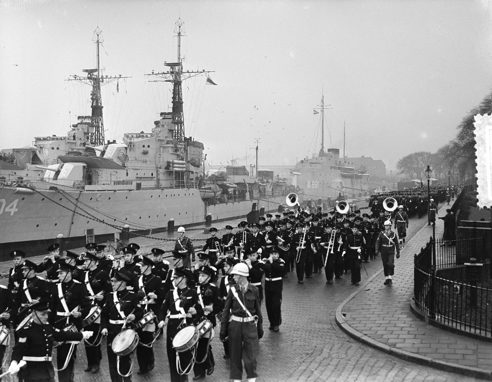 Den Helder Assaut adelborsten, Bestanddeelnr 906-1993