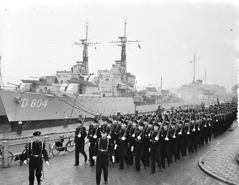 Den Helder Assaut adelborsten, Bestanddeelnr 906-1995