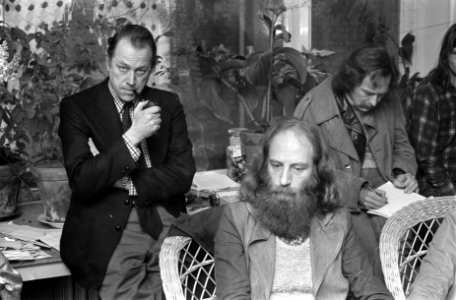 Dennendal van links naar rechts prof Hulsman, Carel Muller en Kay Okma (, Bestanddeelnr 926-9720
