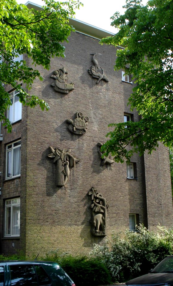 Denhaag relief dieren
