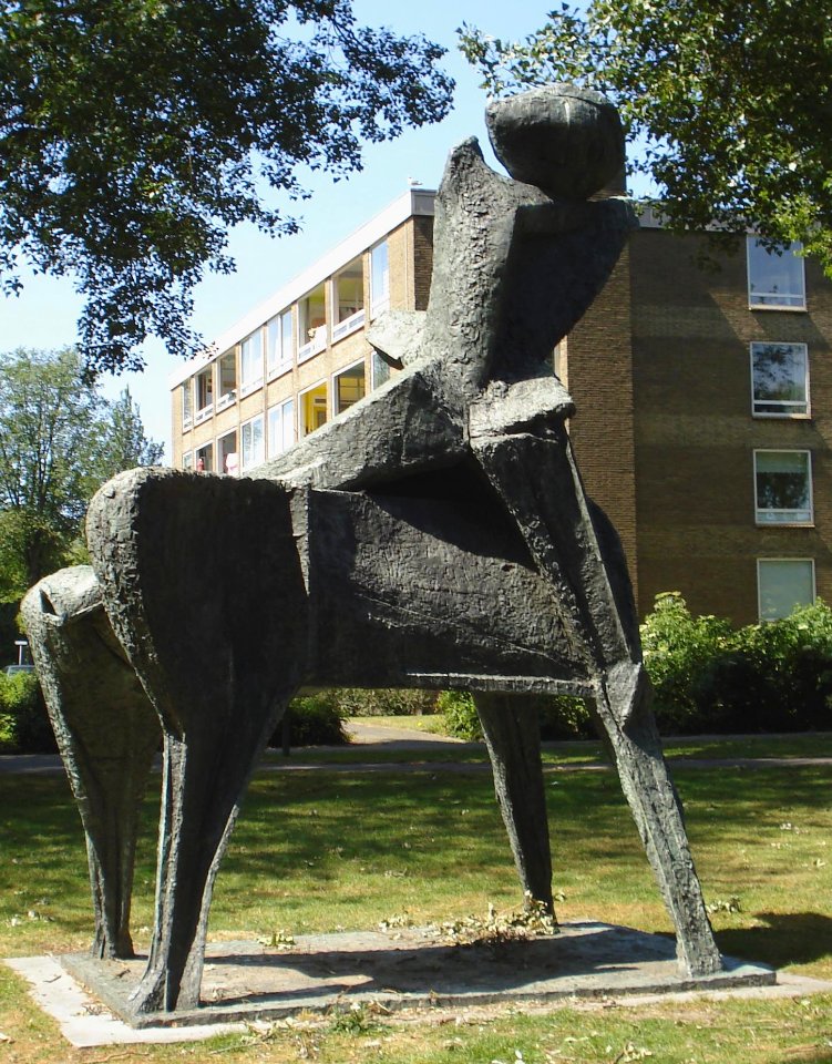 Denhaag kunstwerk paard en ruiter2