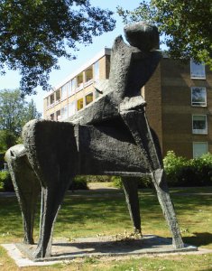Denhaag kunstwerk paard en ruiter2