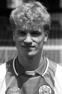 Dennis Bergkamp 1989, Bestanddeelnr 934-4782