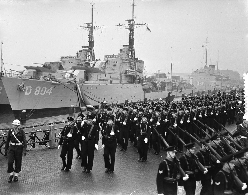 Den Helder Assaut adelborsten, Bestanddeelnr 906-1994