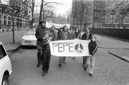 Demonstratie tegen berechting van dienstweigeraars in Spanje, in Amsterdam demo, Bestanddeelnr 924-2848