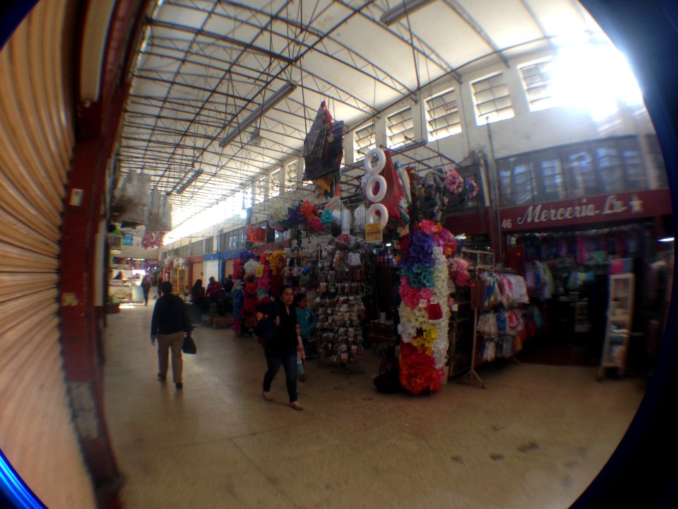 Dentro del mercado Pedro Arguelles