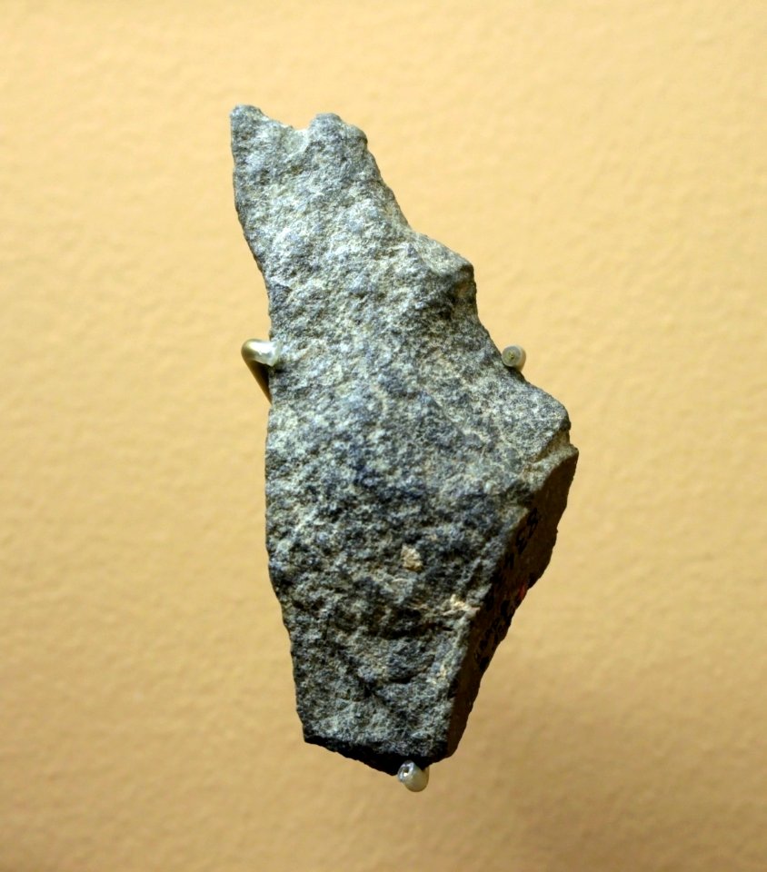 Denticulé Paléolithique Inférieur Tautavel Archéologie Nationale 01042018