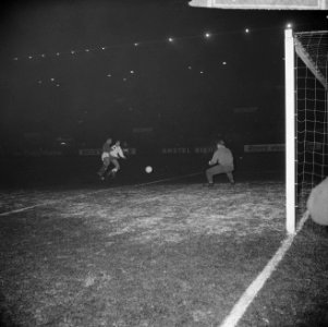 Denemarken tegen Luxemburg 1-0. Spelmoment, Bestanddeelnr 915-8628