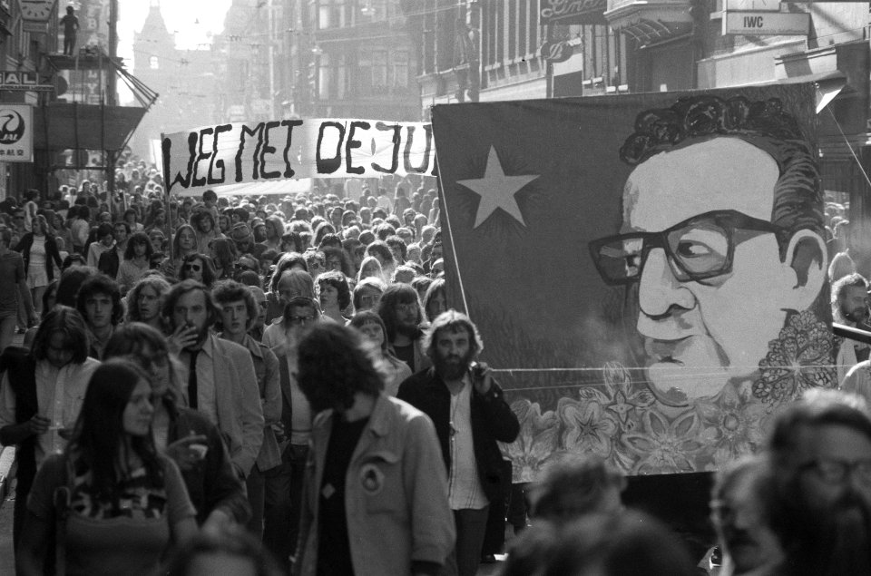 Demonstratie tegen coup in Chili, overzicht demonstratie, Bestanddeelnr 926-6856