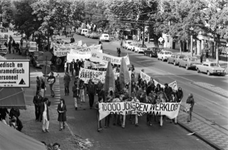 Demonstratie schoolverlaters tegen werkloosheid, Bestanddeelnr 929-3719