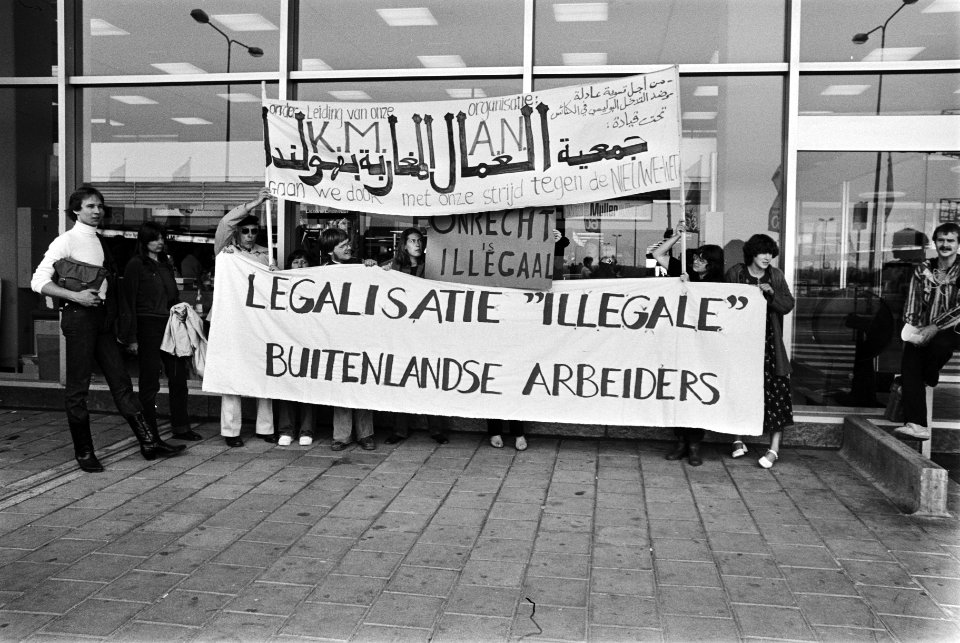 Demonstratie tegen de uitwijzing van illegale immigranten uit Marokko, Bestanddeelnr 930-9323