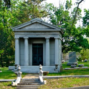 Denkman Masoleum RI IL