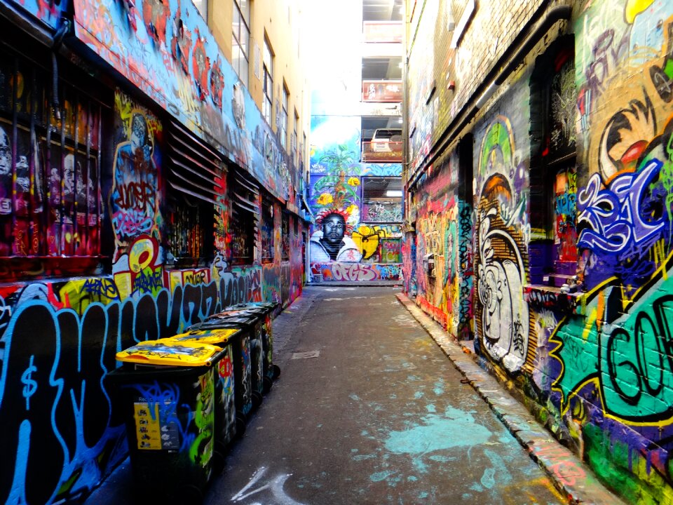 City grafitti spray
