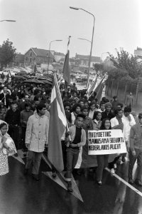 Demonstratie van Ambonezen Molukkers tegen bezoek van president Soeharto aan N, Bestanddeelnr 923-7698