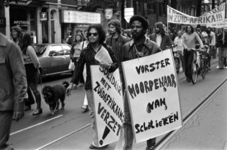 Demonstratie tegen apartheid in Zuid-Afrika in Amsterdam, Bestanddeelnr 928-6507