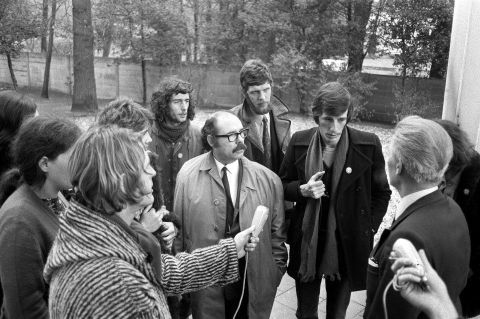 Demonstratie tegen beleid van regering van Pakistan bij ambassade van Pakistan D, Bestanddeelnr 925-1963