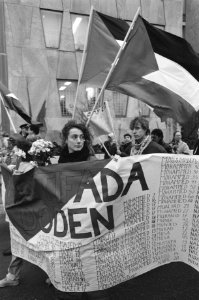 Demonstratie Palestina Comite in Den Haag t.g.v. 1 jaar Intifadah en rede Arafat, Bestanddeelnr 934-3747