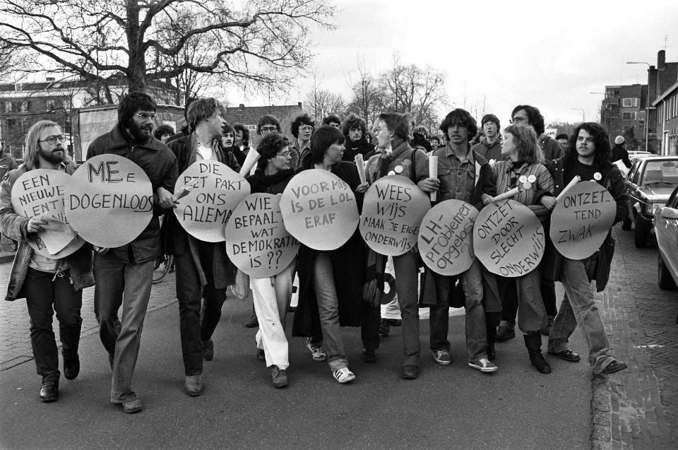 Demonstratie studenten Landbouw Hogeschool in Wageningen tegen beleid minister P, Bestanddeelnr 930-7535