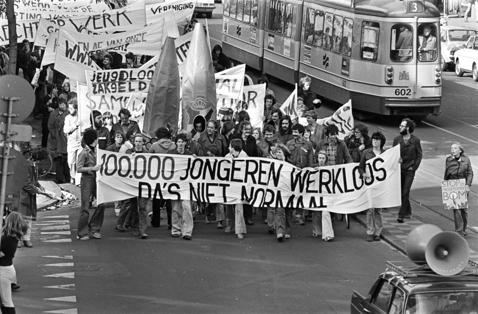 Demonstratie schoolverlaters tegen werkloosheid, Bestanddeelnr 929-3718