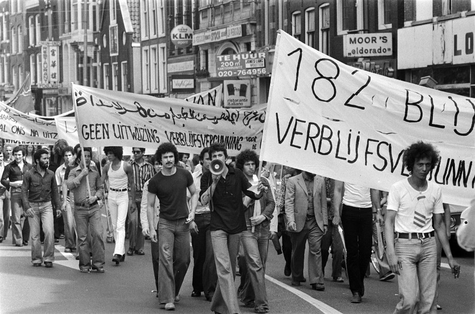 Demonstratie voor verstrekken van verblijfsvergunningen voor 182 in ons land ver, Bestanddeelnr 929-8375