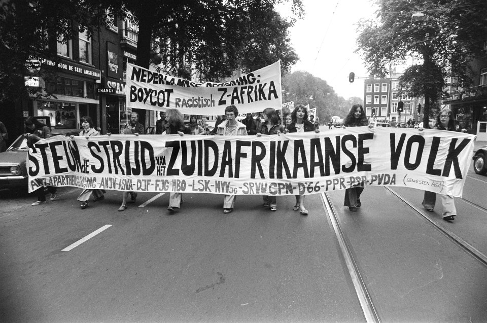 Demonstratie tegen bewind Zuid Afrika, Bestanddeelnr 929-2345