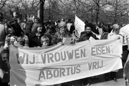 Demonstratie voor legalisering abortus in Amsterdam, overzicht, Bestanddeelnr 928-5374