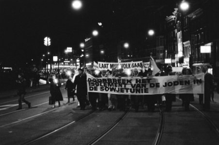 Demonstratie voor Joden in Sovjet Unie in Amsterdam, met fakkels, Bestanddeelnr 933-1223