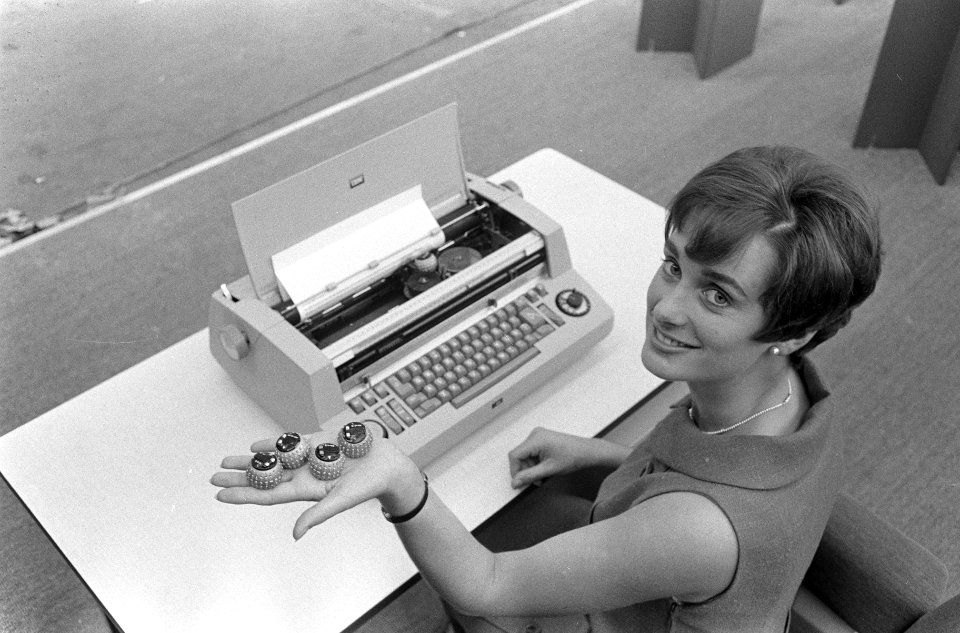 Demonstratie van de nieuwe Composer schrijfmachine van IBM, Bestanddeelnr 919-5753