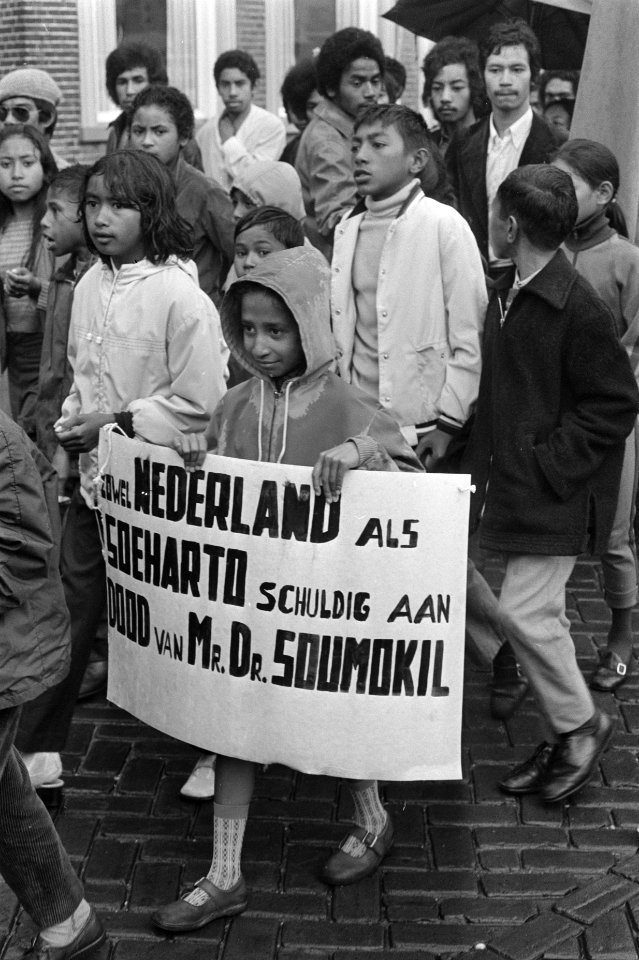 Demonstratie van Ambonezen Molukkers tegen bezoek van president Soeharto aan N, Bestanddeelnr 923-7700