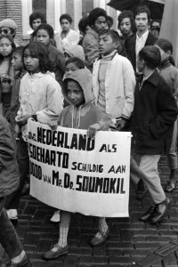 Demonstratie van Ambonezen Molukkers tegen bezoek van president Soeharto aan N, Bestanddeelnr 923-7700