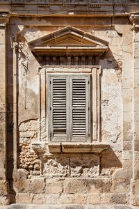 Ragusa ibla window lapsed photo