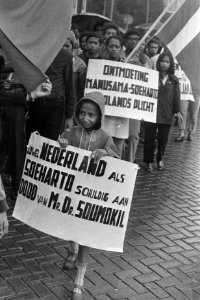 Demonstratie van Ambonezen tegen bezoek van president Soeharto aan Nederland in , Bestanddeelnr 923-7702