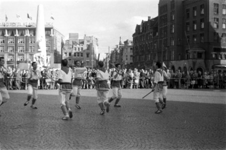 Demonstratie van Spaanse dansen door Centro Cultural Santiago Barcelona op de Da, Bestanddeelnr 911-6263