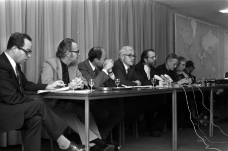 Delegatie van Amerikaanse Raad van Kerken spreekt met Nederlandse Kerken over bo, Bestanddeelnr 926-1451