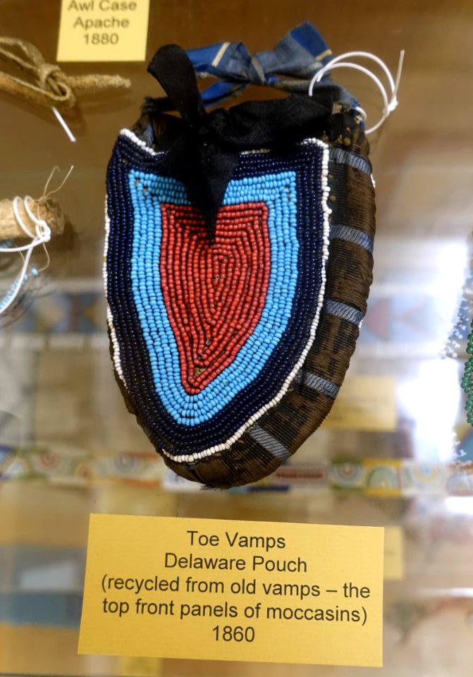 Delaware pouch made from moccasin toe vamps, 1860s - Robbins Museum - Middleborough, Massachusetts - DSC03919