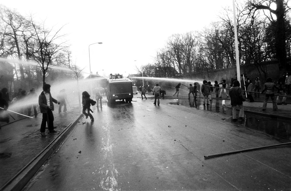 Demonstratie van Zuid Molukkers in Den Haag leidt tot vechtpartijen actie met w, Bestanddeelnr 927-6639