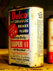 Delco brake fluid can pic3