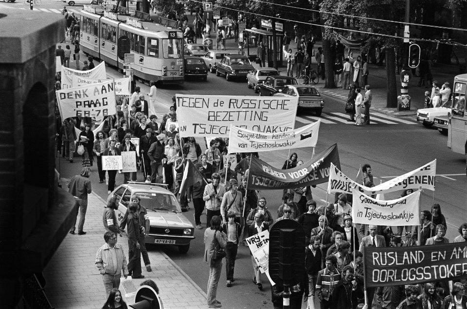 Demonstratie Denk om Praag 68, Bestanddeelnr 929-8729
