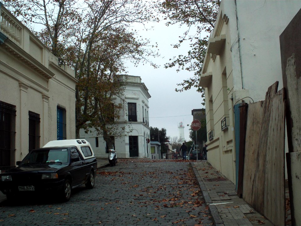 Del Comercio looking south