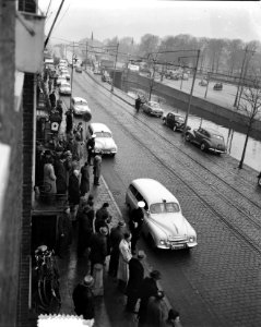 Defile afscheid Oostenrijks Rode Kruis, Bestanddeelnr 905-5535