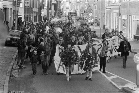 Demonstratie bij opening rijksweg A27 bij Amelisweerd, Bestanddeelnr 933-8005
