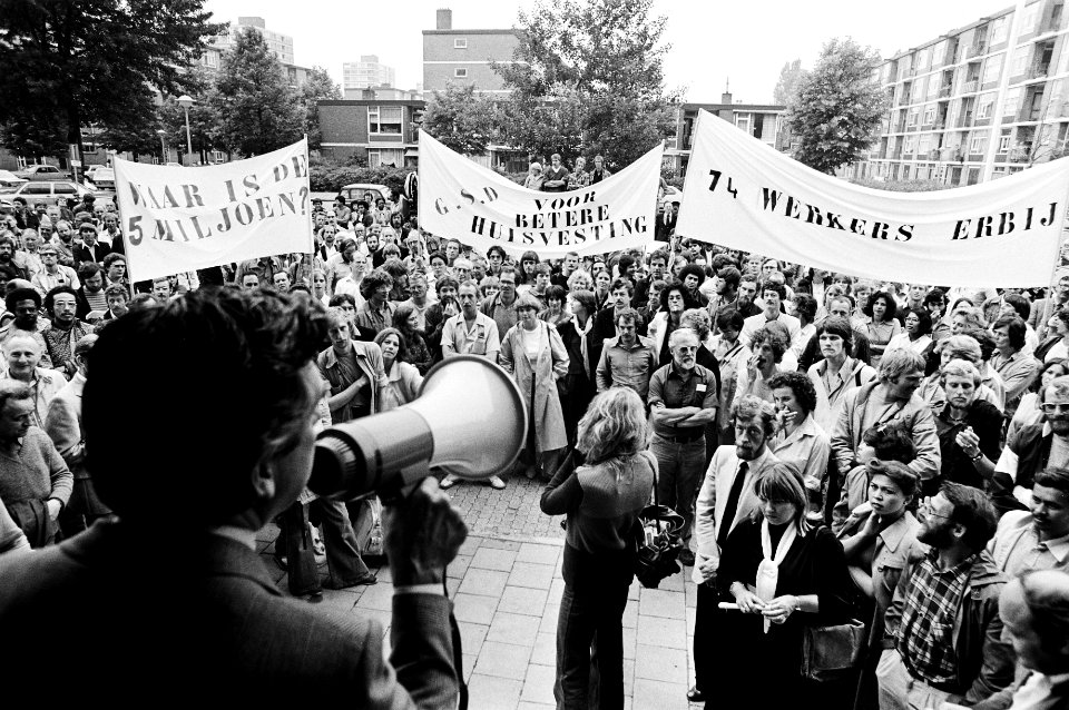 Demonstratie ambtenaren van de Gemeentelijke Sociale Dienst in Amsterdam, Bestanddeelnr 930-8721