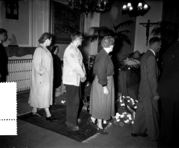 Defile Amersfoort langs baar Kardinaal De Jong, Bestanddeelnr 907-3194