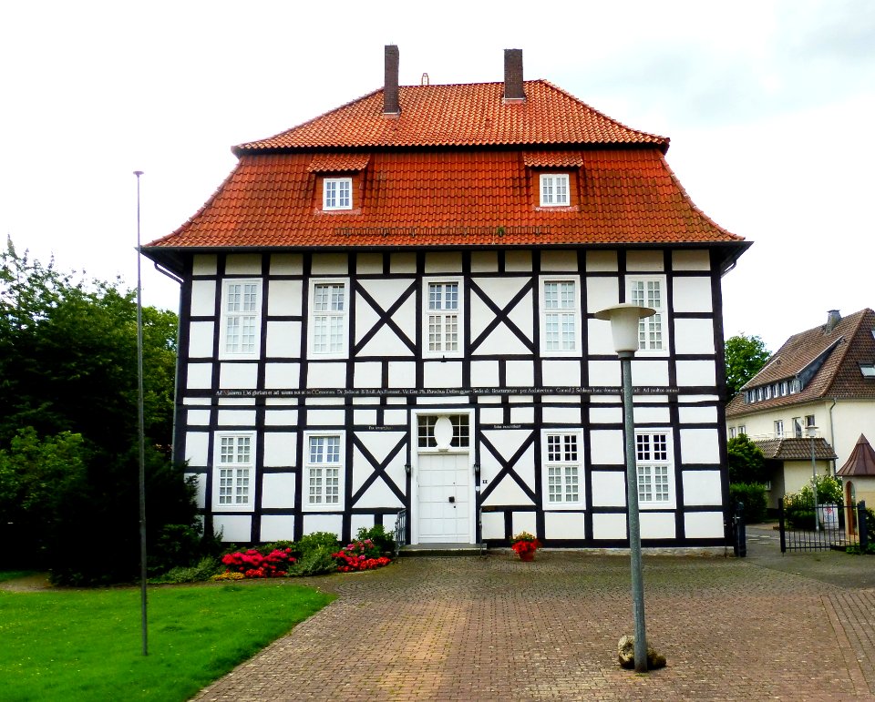 Delbrück - Kirchplatz 11