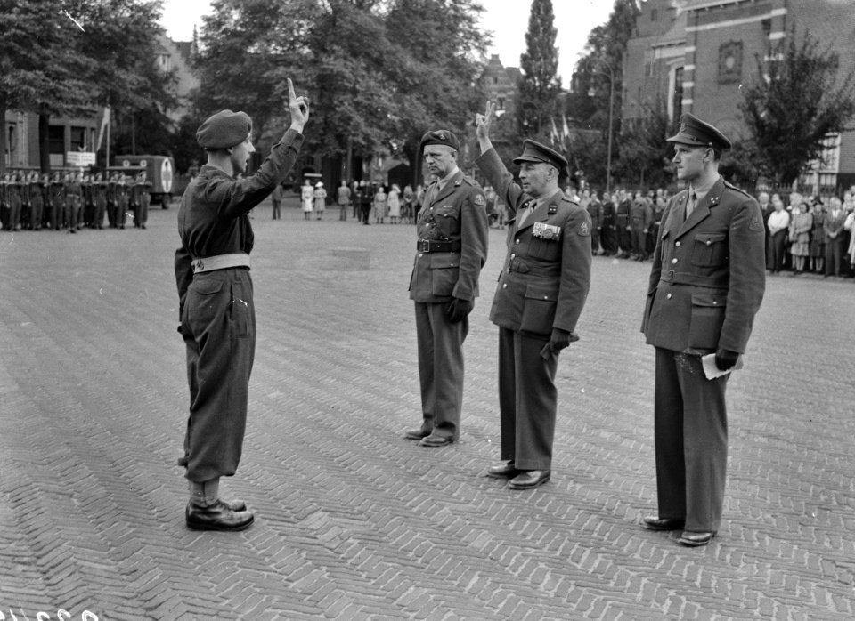 Defile Beurs, Bestanddeelnr 902-3347